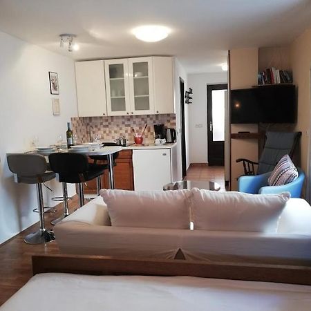 Studio Apartman Meli Appartement Poreč Buitenkant foto
