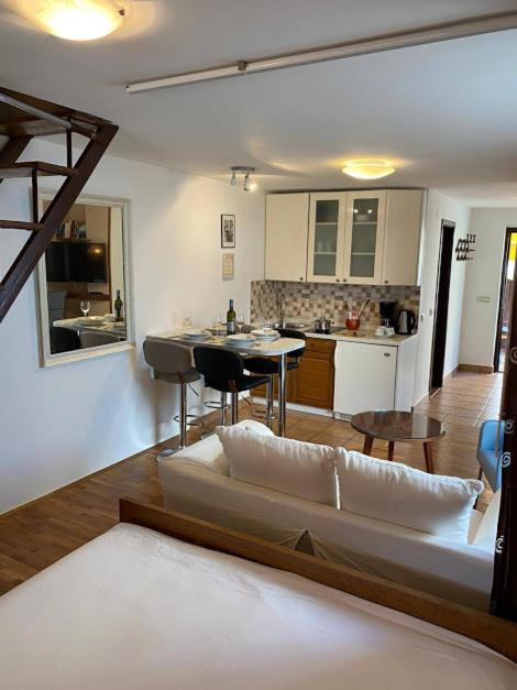 Studio Apartman Meli Appartement Poreč Buitenkant foto